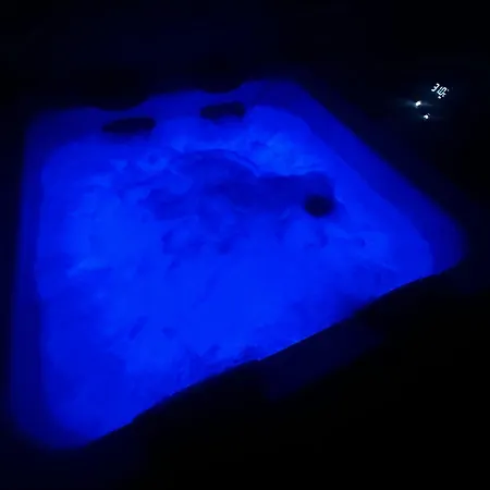Moulures D'oise - Jacuzzi - Game Dom wakacyjny Persan